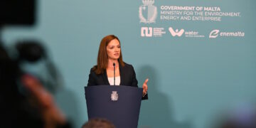 Caos bollette ARMS, il governo “pareggia” i conti: rimborsi ai consumatori fino a 8 euro all’anno