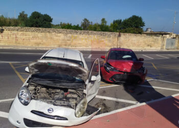 Scontro tra auto a Gudja, anziano in gravi condizioni