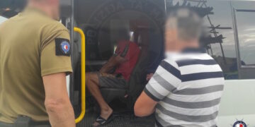 Controlli nei cantieri, tredici immigrati irregolari beccati a lavorare “in nero”