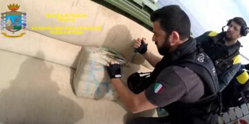 Sequestro di droga sul peschereccio The Quest - @Guardia di Finanza di Palermo