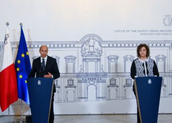 Vaccino anti-HPV offerto gratuitamente anche ai ragazzini di 12 anni