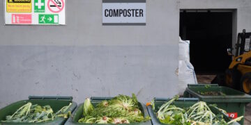 Da rifiuto organico a compost per gli agricoltori, nuova vita per gli scarti