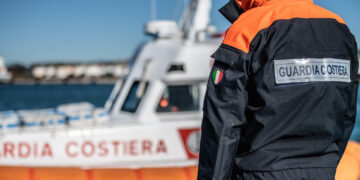 Lampedusa, peschereccio maltese sconfina in acque territoriali italiane: fermato e sequestrato da Guardia Costiera
