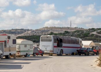 Camper sulla Coast Road di Malta - @In-Naxxar Local Council su Facebook