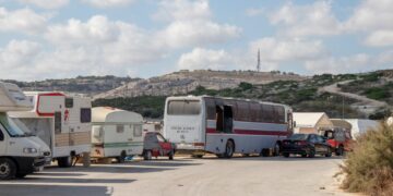 Camper sulla Coast Road di Malta - @In-Naxxar Local Council su Facebook