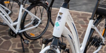 A Marsalforn inaugurate le 56 nuovissime e-bike per i cittadini pagate con i soldi delle multe