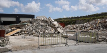 Demolizione del cantiere di Kordin dove ha perso la vita JeanPaul Sofia