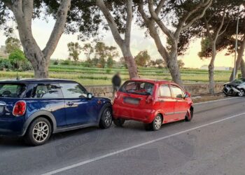 Scontro tra tre auto a Zejtun, donna e bimbo di 7 anni in gravi condizioni