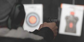 Incidente al poligono, 41enne di Gharb si spara ad un piede per errore