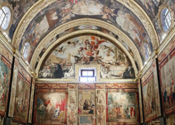 Alla Concattedrale di San Giovanni in mostra gli splendidi arazzi del 1700 reduci da un restauro lungo 16 anni