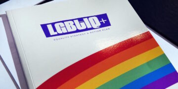 Diritti LGBTIQ+, al via la strategia nazionale per l’uguaglianza; sarà valida fino al 2027