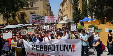 Fiume di manifestanti affolla Valletta per chiedere stop alla cementificazione senza freni ed all’avidità
