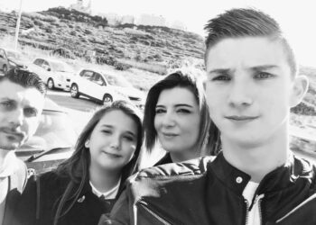 «Eri il nostro fiore», il commovente saluto del papà della 17enne vittima dell’incidente stradale ad Attard