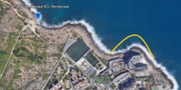 Mare inquinato a Pembroke Gardens, bagni “sconsigliati” in un tratto di costa