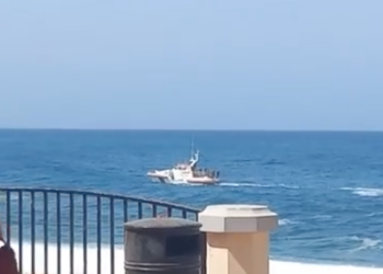 Tragedia a Sliema, donna perde la vita travolta dalle onde del mare agitato