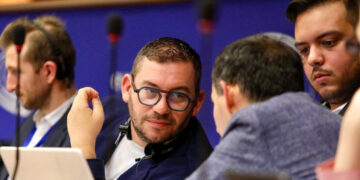 Leggi LGBTIQ+, Engerer si scaglia contro il Belpaese: «non smetteremo di combattere i fascisti italiani»