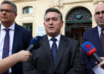 Accordo-truffa ospedali pubblici, PN al Commissario di Polizia: «Faccia il suo lavoro e indaghi!»