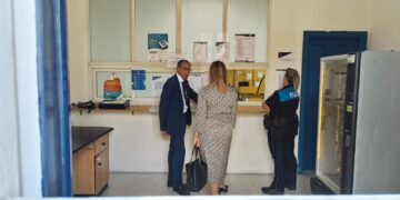 Robert Aquilina interrogato dalla polizia sulla protesta anti-censura alla PBS