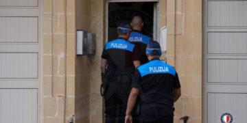 Controlli anti-clandestini a Gozo, in manette 49 irregolari
