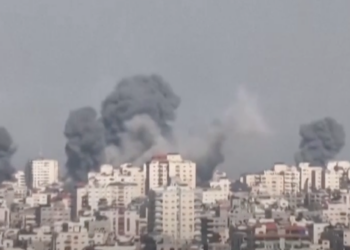 Migliaia di missili da Gaza su Israele, Netanyahu: «Non è un’operazione, siamo in guerra»