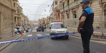 Pedone falciato da un’auto a Victoria: è grave