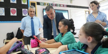 La scuola si fa moderna: al via bando da 64 milioni di euro per acquisto pc e tablet