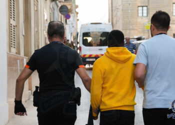 Raid anti-clandestini: 75 irregolari rimpatriati da inizio mese