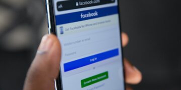 Governo “spendaccione”, in un anno e mezzo spesi quasi 90mila euro di pubblicità sui social