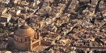 Costosi viaggi a Ragusa e 15mila euro di ulivi: le “spese folli” di Mosta sotto i riflettori del NAO