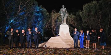 A Floriana inaugurato il monumento dedicato a Oliver Friggieri, “pilastro” della letteratura maltese