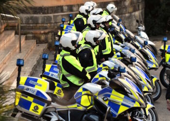 La flotta della polizia si arricchisce di 24 nuove moto per rafforzare la sicurezza stradale