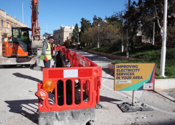 Potenziamento rete elettrica, si spinge sull’acceleratore: lavori in corso in dodici diverse località