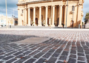 Da giovedì 8 febbraio prenderanno il via i lavori di rifacimento della piazza principale di Paola