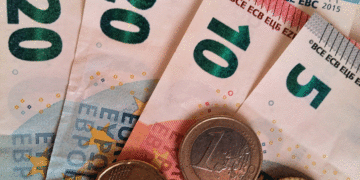 soldi denaro riciclaggio euro