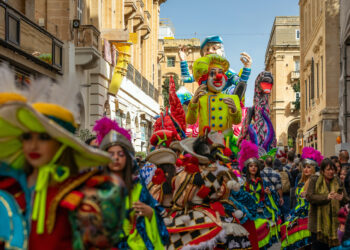 Carnevale 2024: le foto dei carri, delle maschere e degli spettacoli che hanno stregato Valletta