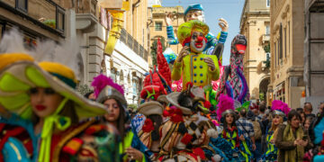 Carnevale 2024: le foto dei carri, delle maschere e degli spettacoli che hanno stregato Valletta