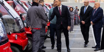 Chris Fearne in visita da MaltaPost