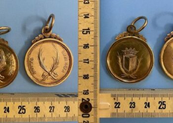 Si spaccia per funzionario governativo e sottrae medaglie d’oro dal Museo Marittimo: nei guai un 25enne di Cospicua