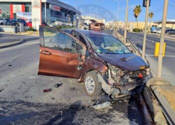 Si schianta con l’auto contro un palo a Zebbug, 47enne gravemente ferito