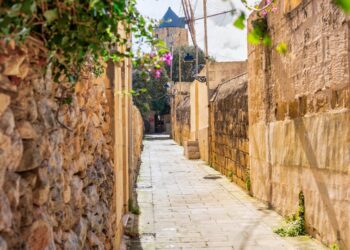 vicoli di gozo da ristrutturare