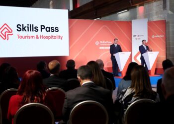 Scatta lo Skills Pass nel settore turistico: per lavorare gli extracomunitari dovranno dimostrare “competenza”