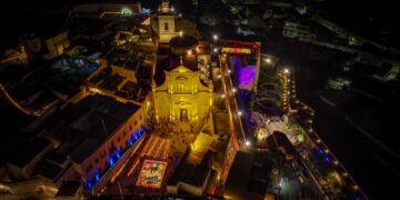 Torna la magia di “Lejl Imkebbes”, il festival che illuminerà la Cittadella di Gozo della luce di migliaia di candele