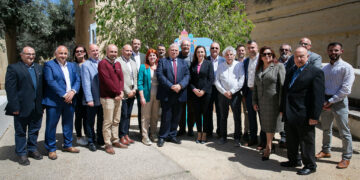 Verde in città: al via programma per incentivare i Comuni a piantare alberi di ulivo e arancio