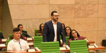 «Malta è piena di sporcizia, trasandatezza e indiani»: polverone sulle frasi shock di Justin Schembri