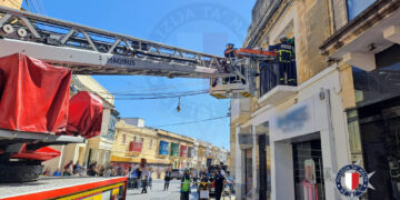 Aggressione a colpi di arma da taglio a Paola: 47enne gravemente ferito