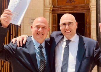 Norman Vella e il suo legale Karol Aquilina