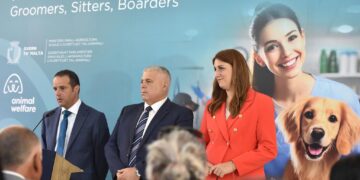 Scattano le nuove normative per pet sitter, toelettatori e pensioni per animali domestici