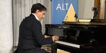 “Omaggio classico e contemporaneo alla gentilezza”: il celebre pianista Paolo Curatolo in concerto a Valletta