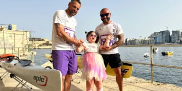 Traversata in Kayak dalla Sicilia a Malta: la sfida di due maltesi per sostenere Kate