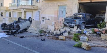 Incidente mortale a Naxxar, auto si ribalta sulla carreggiata